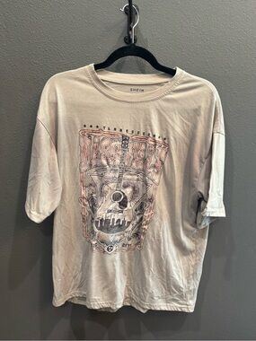 SHEIN Men's Nashville Graphic Tee in Beige and Pink Accents